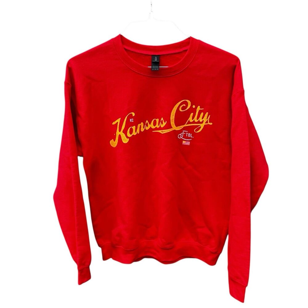 Kansas City Chiefs Football Crewneck Sweatshirt Unisex Medium Red Script Flag
